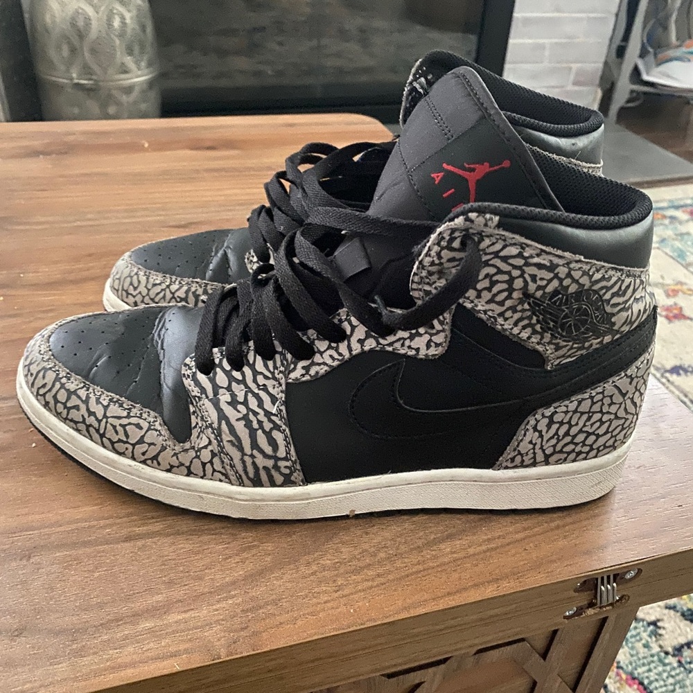 Air Jordan 1